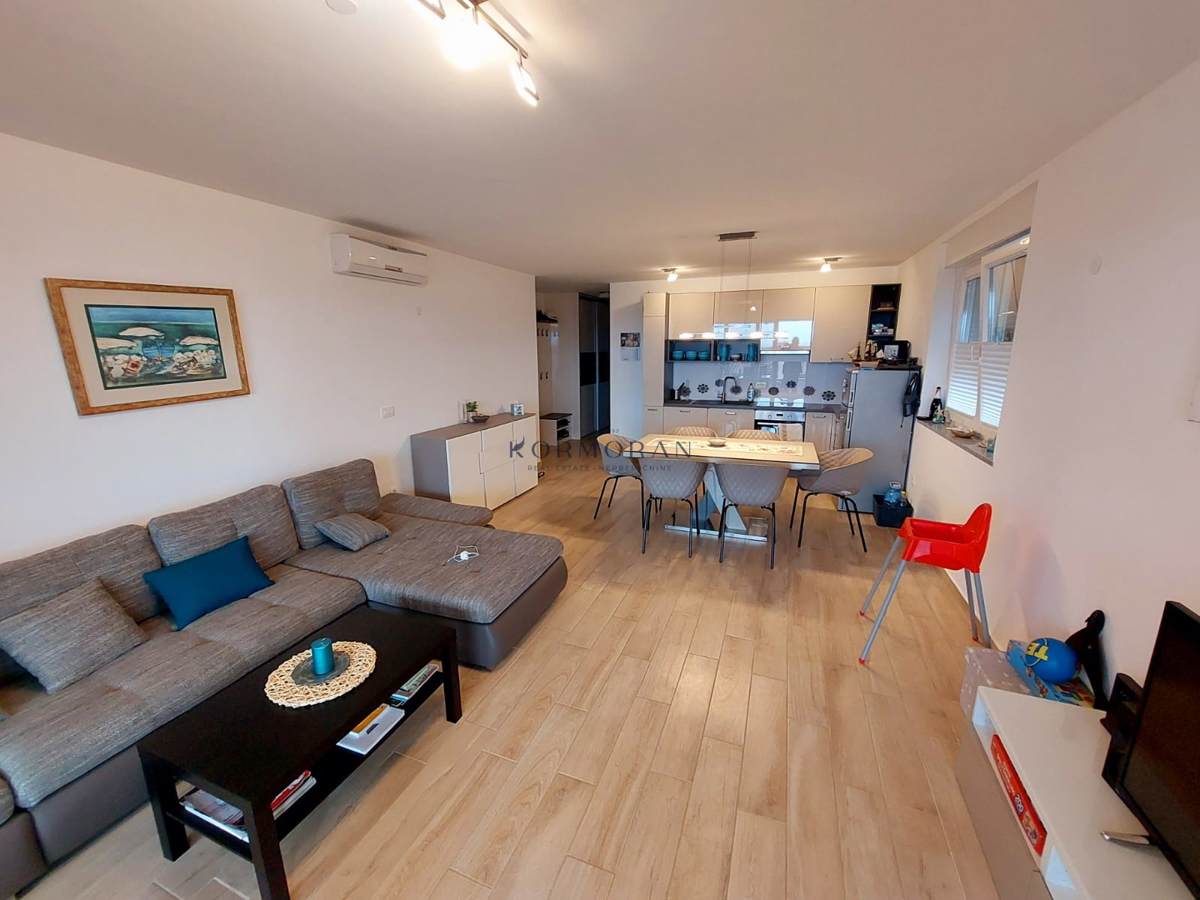 Apartma s pogledom na morje v Novigradu